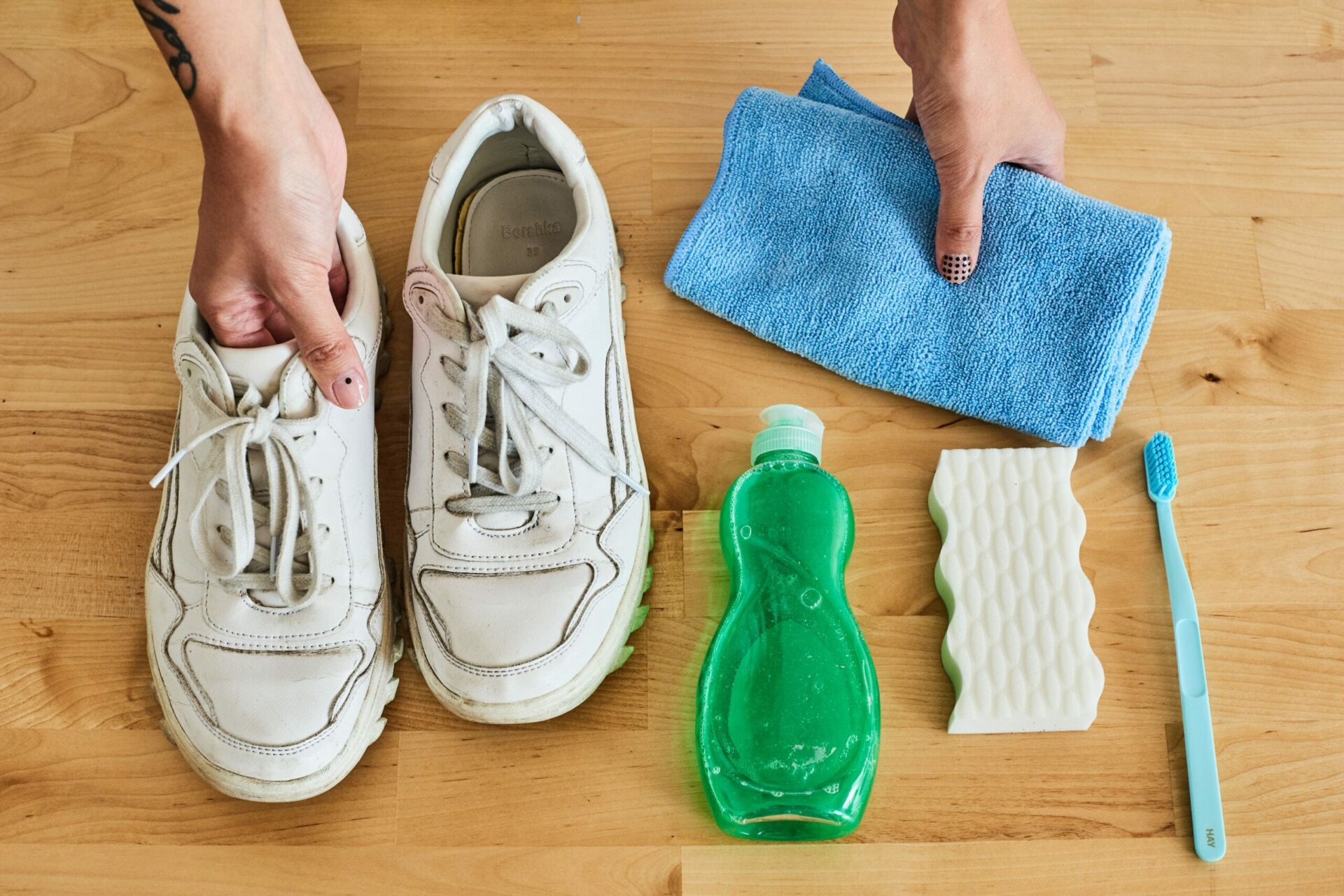 How to clean white shoes