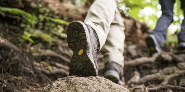 5 Best Insoles for Hiking Boots (2022 Pros & Cons Reviews)
